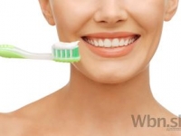 Slováci neobľubujú medzizubné kefky, uprednostňujú žuvačku
